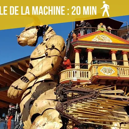 Planete Extraterrestre - Parking Gratuit - Cite De L'espace Toulouse